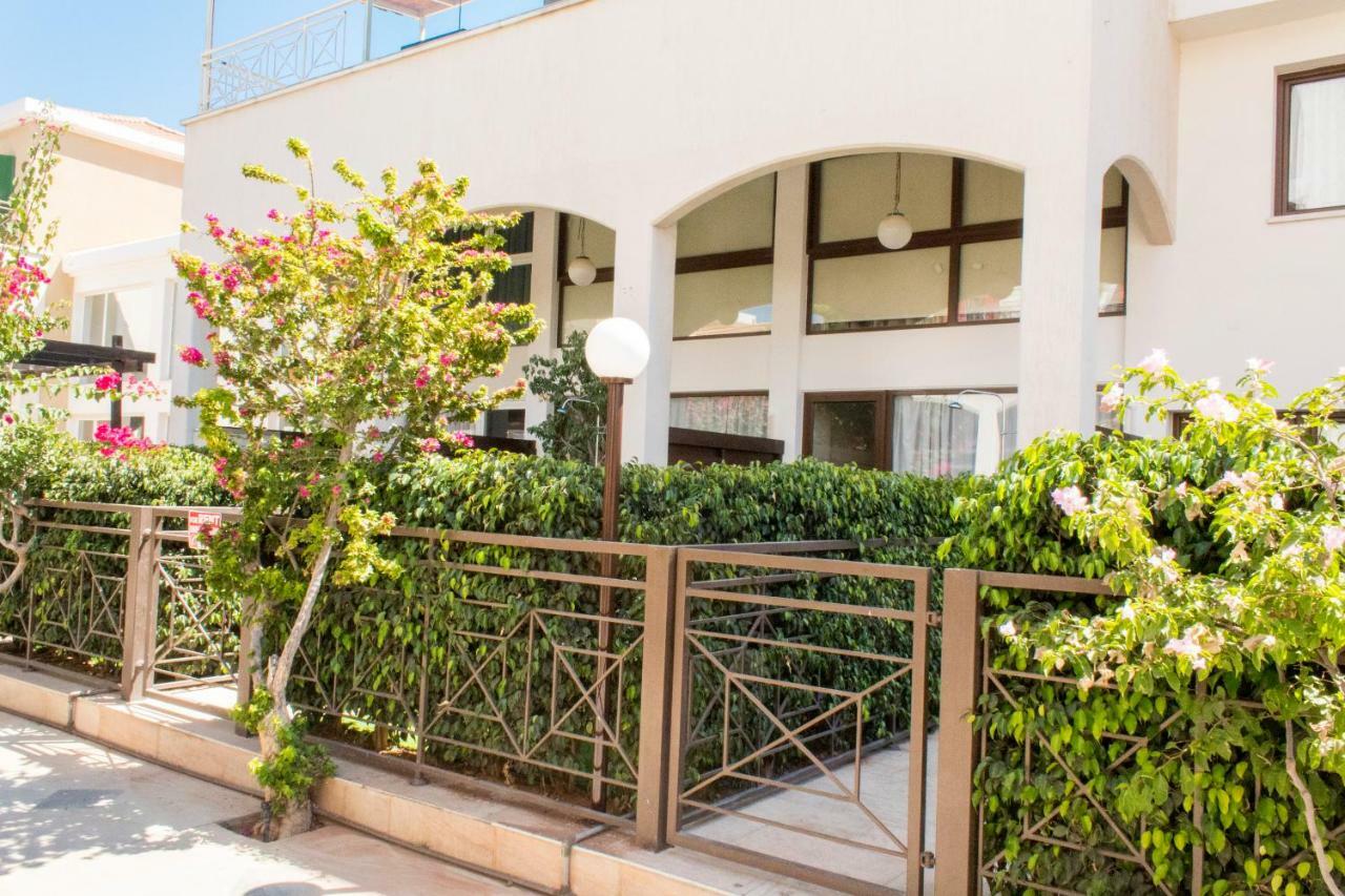 Galatex Beach Apartment 레메소스 외부 사진